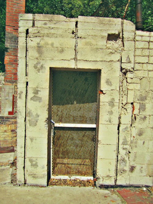 Echo Door